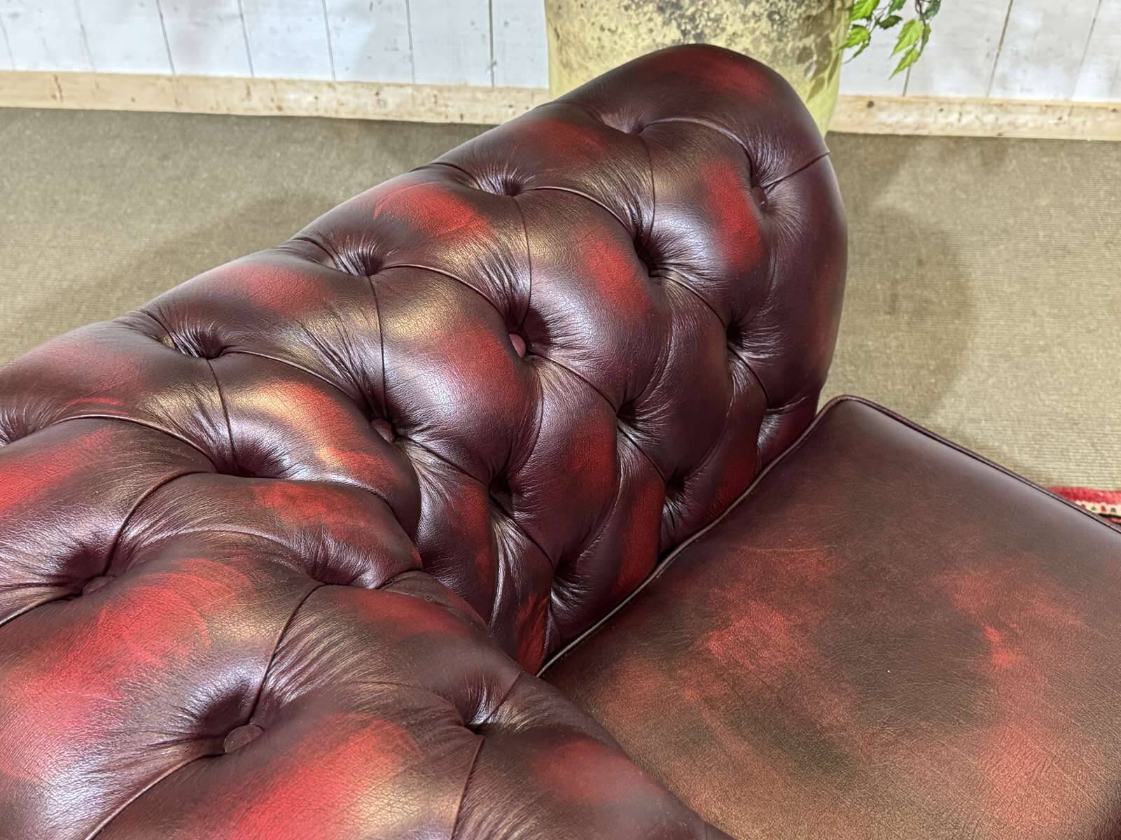 90s red leather Chesterfield armchair
