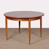 Round extendable dining table in wood, 1960