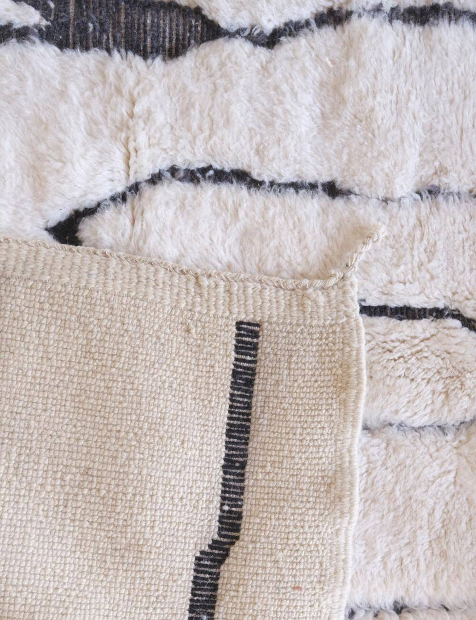 Beni M'Rirt White and Black Rug - 211 x 153 cm