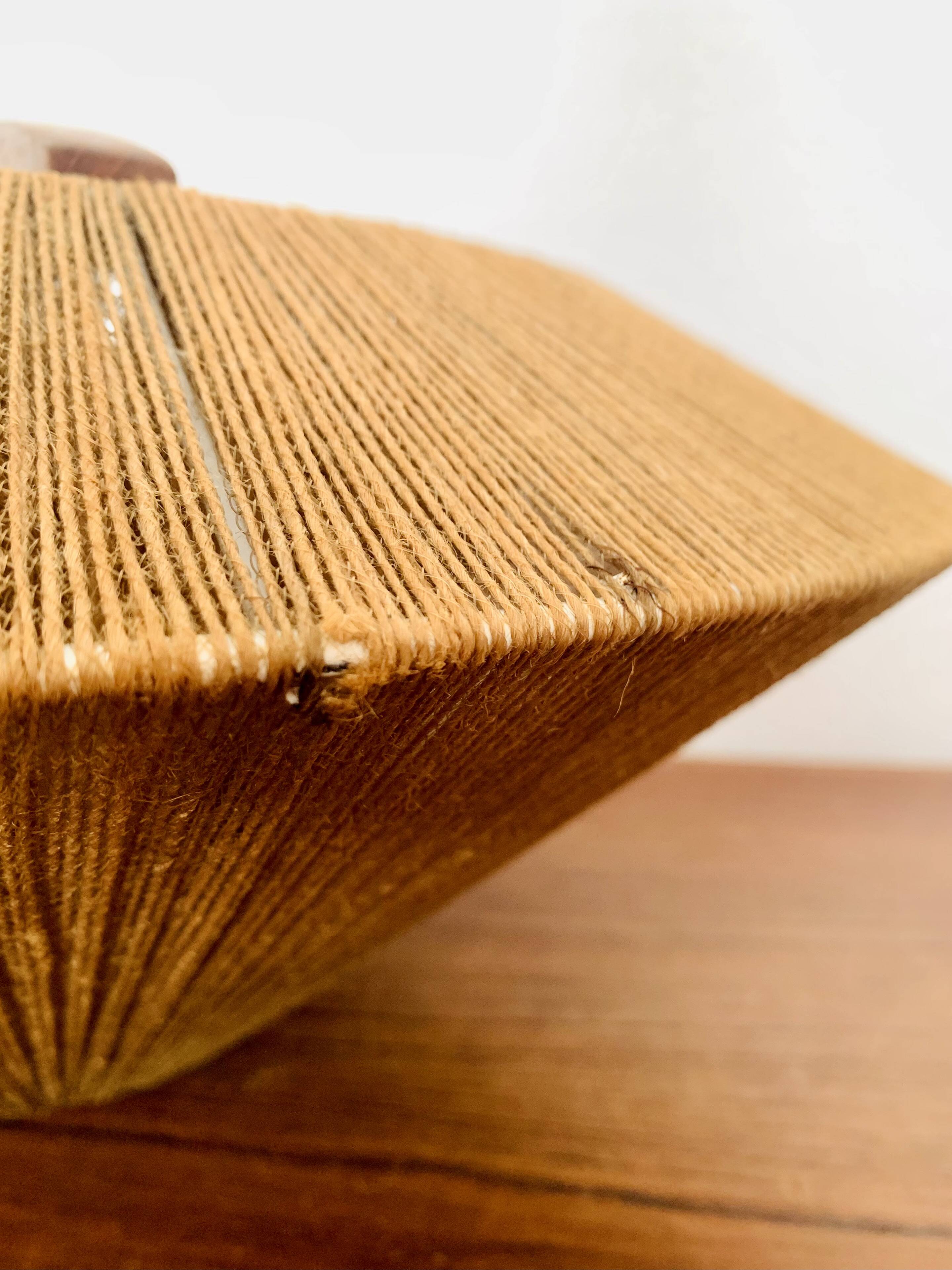Suspension en teck et en raffia Bast par Temde