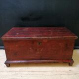 Large vintage chest old wooden trunk