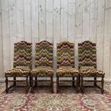 4 chaises de style Louis XIII en bois tournés et velours