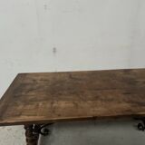 Monastery table with twisted legs in solid walnut, 19th century.