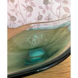 Empty glass pocket