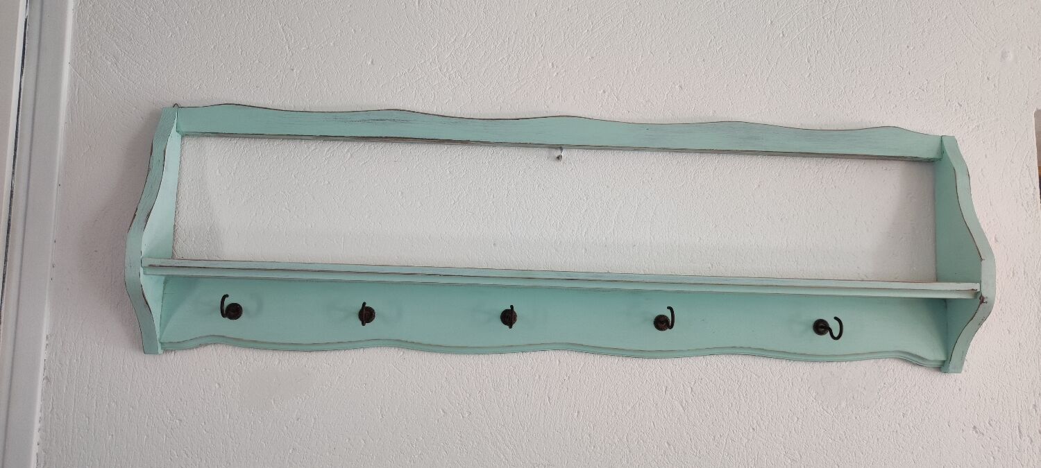 Wall shelf