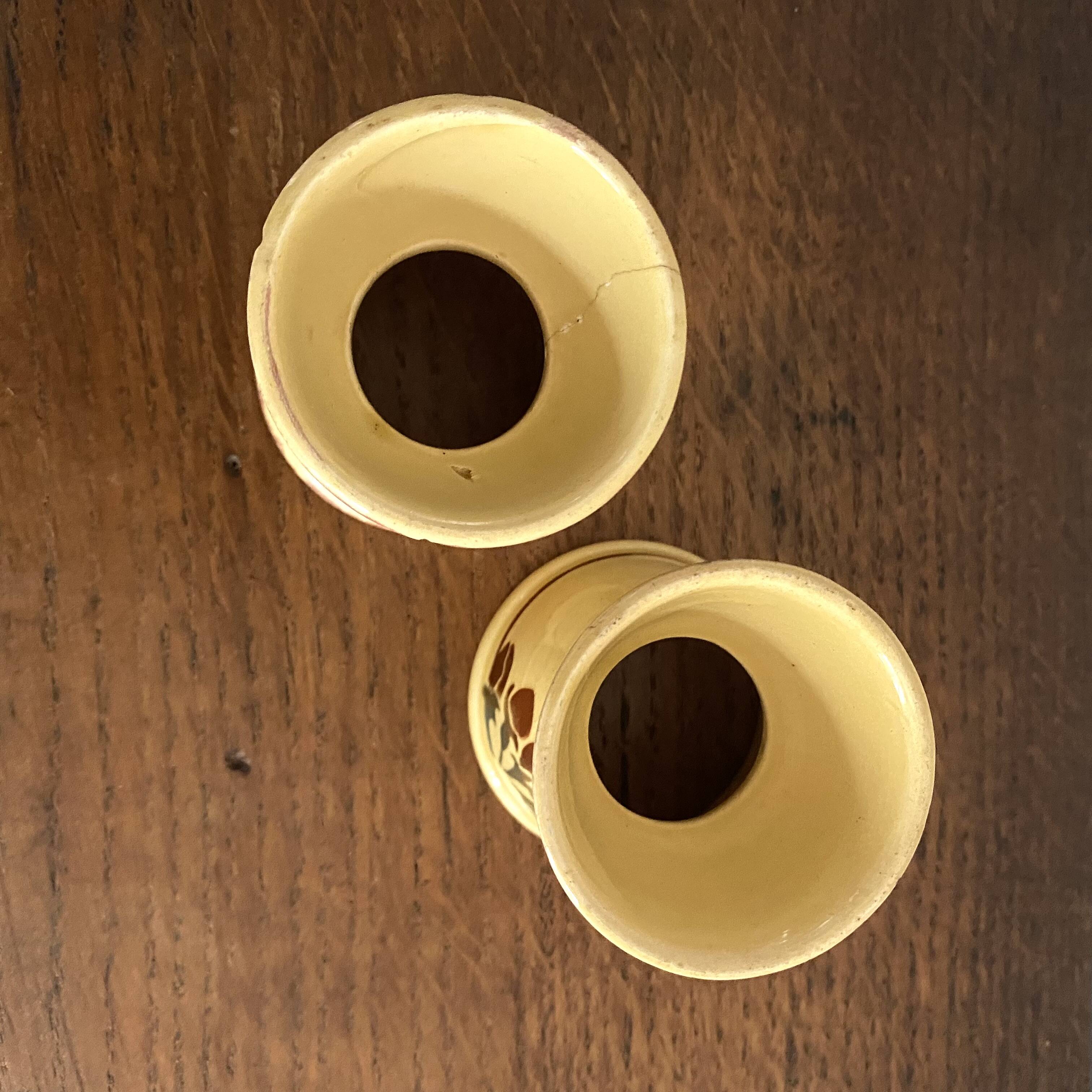 Antique diabolo egg cups