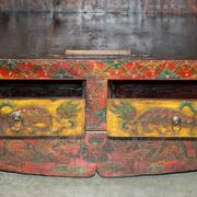 Armoire chinoise vintage peinte avec pagode et tiroirs