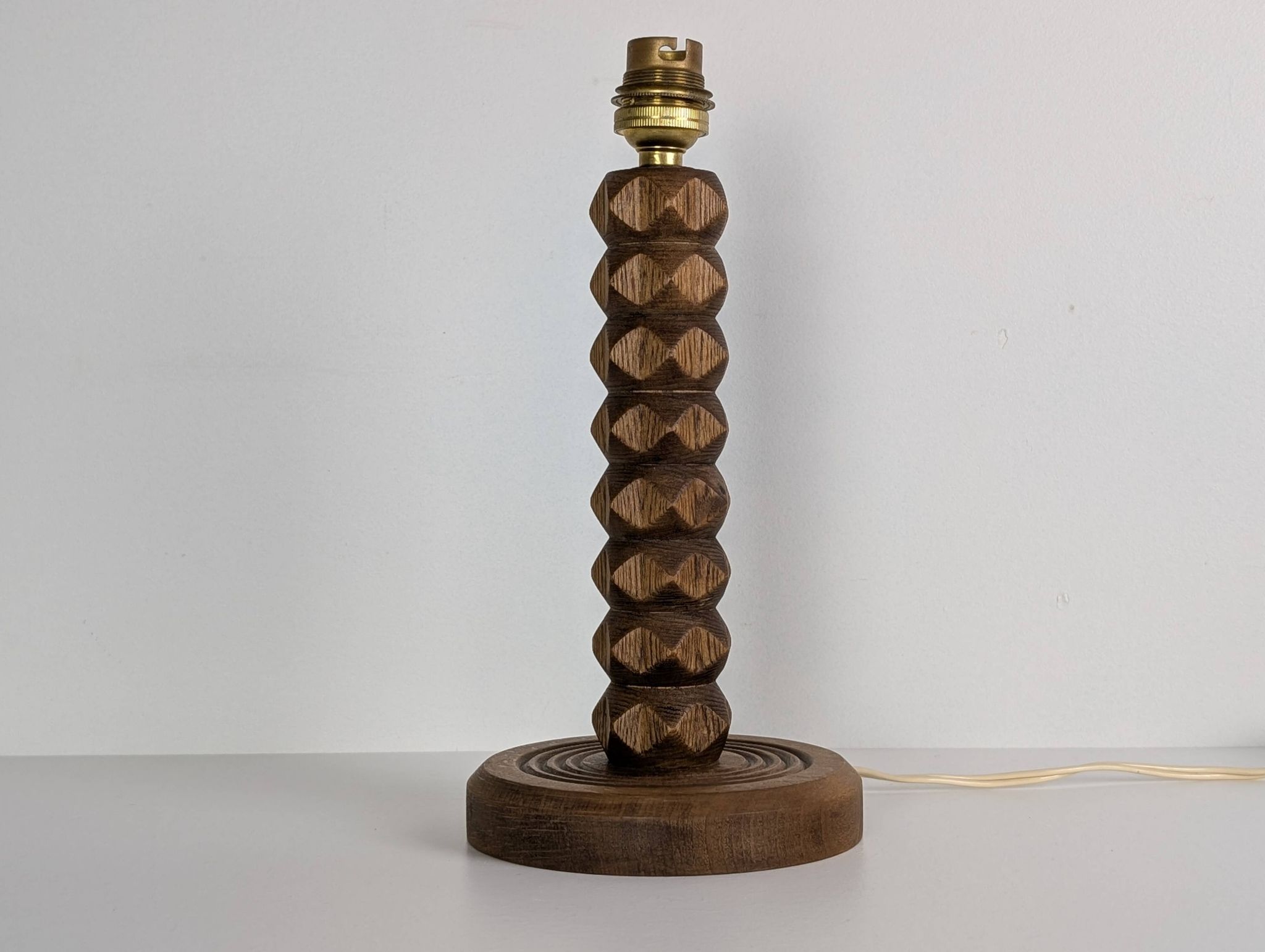 Lampe en chêne