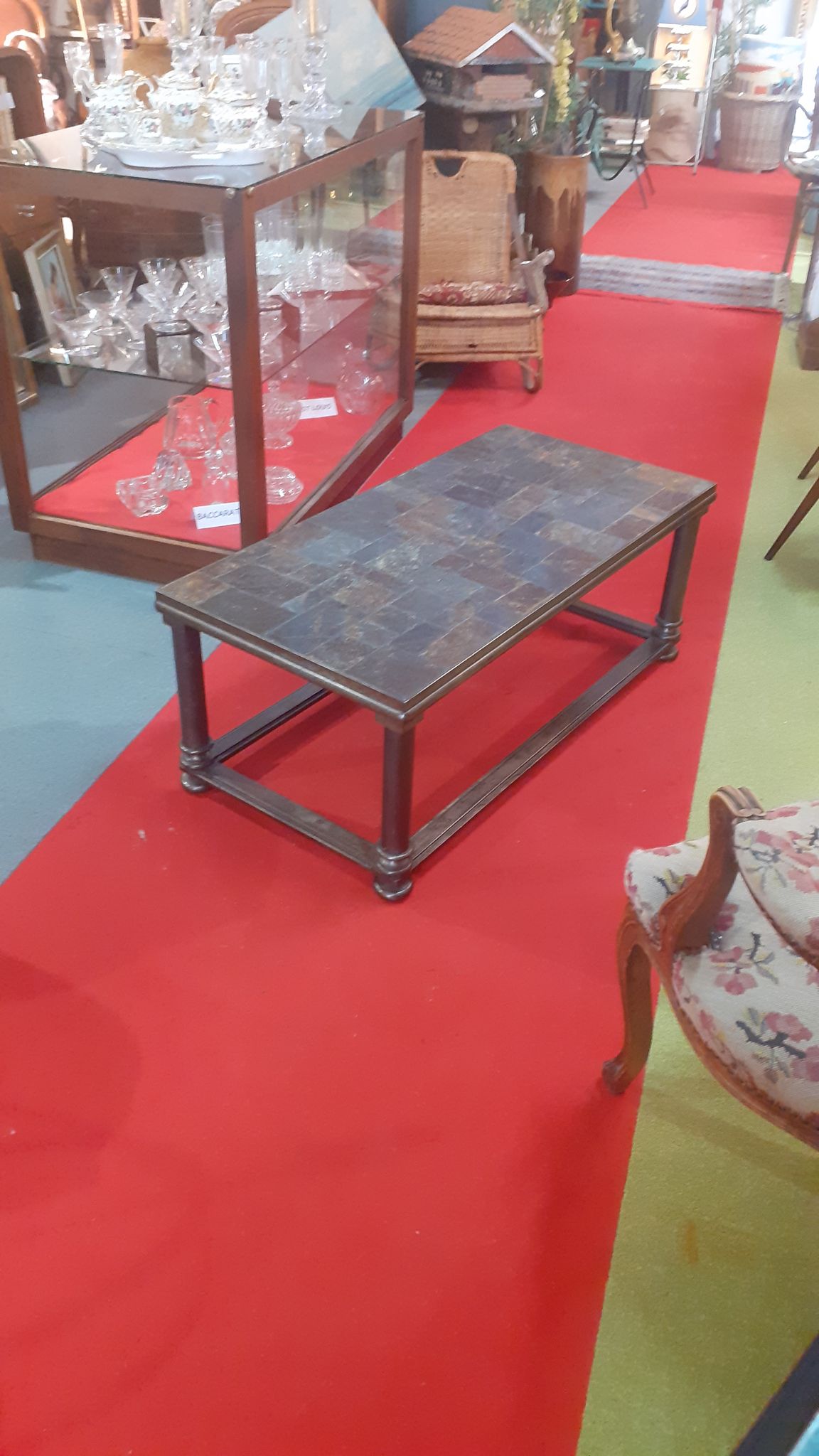 Table basse plateau carreau pierre nature pieds acier art deco