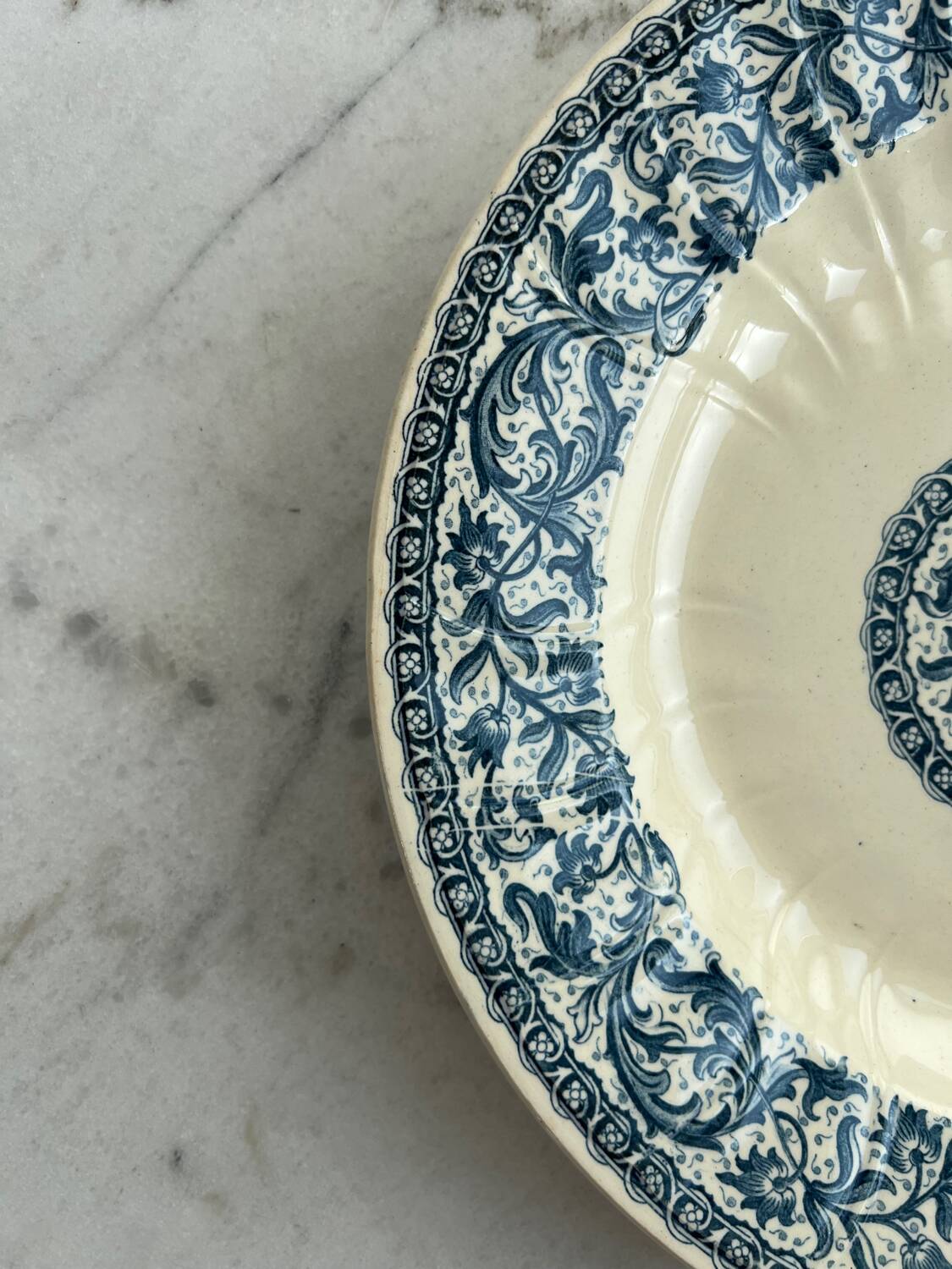 Set of 3 gien 1937 garland soup plates