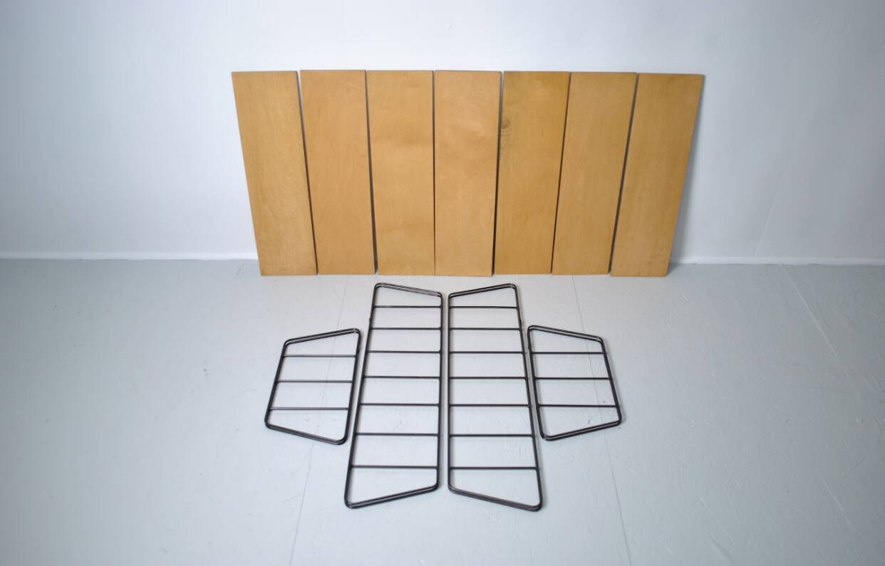 String type shelf 1970