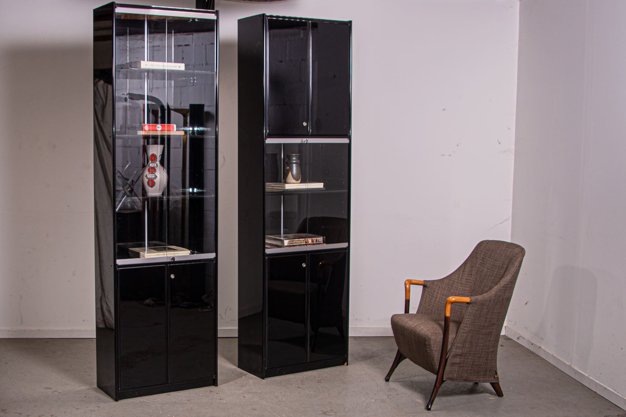 Set of Olinto book cases designed by Kazuhide Takahama for B&B Italia circa 1980