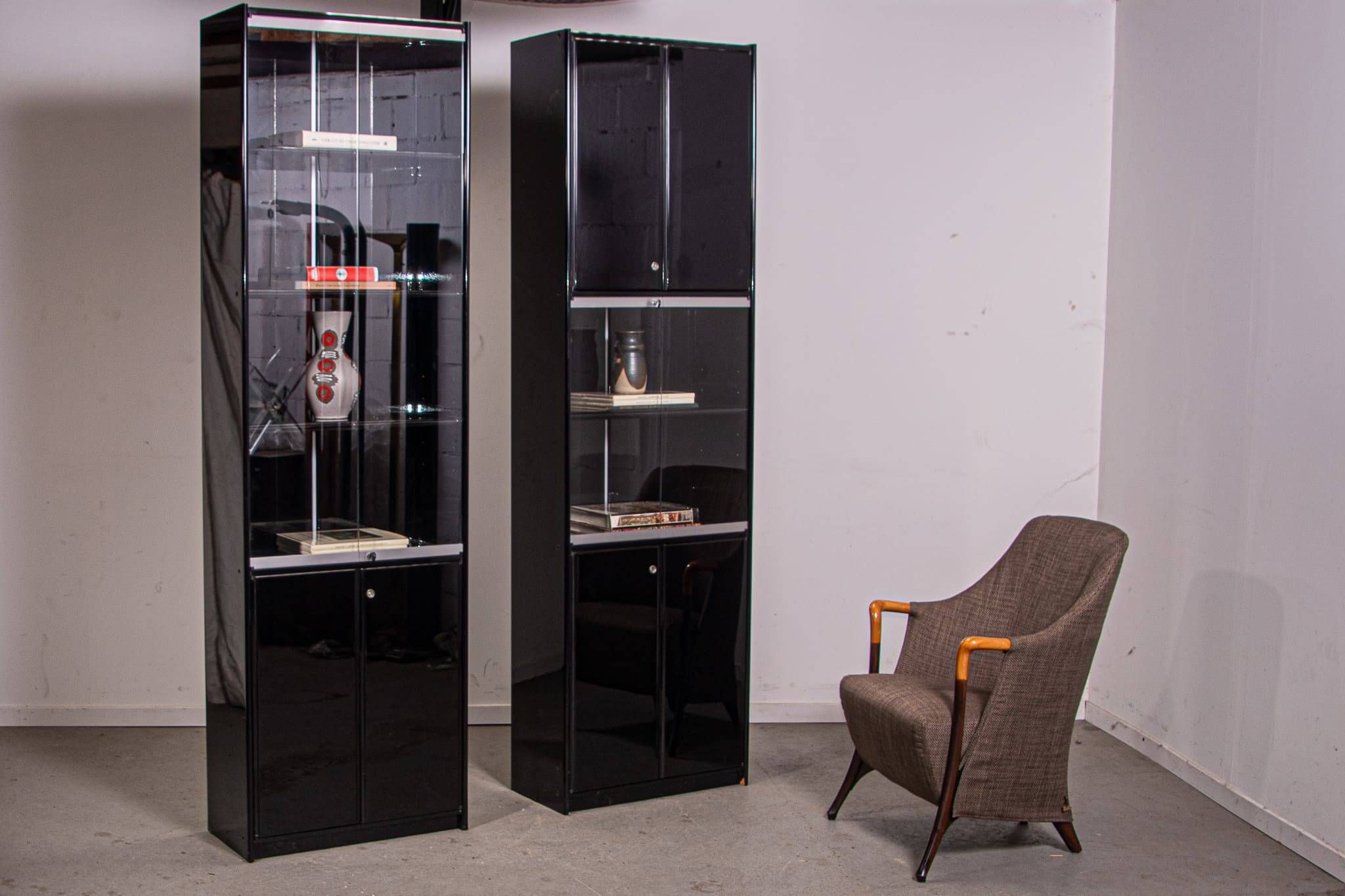 Set of Olinto book cases designed by Kazuhide Takahama for B&B Italia circa 1980