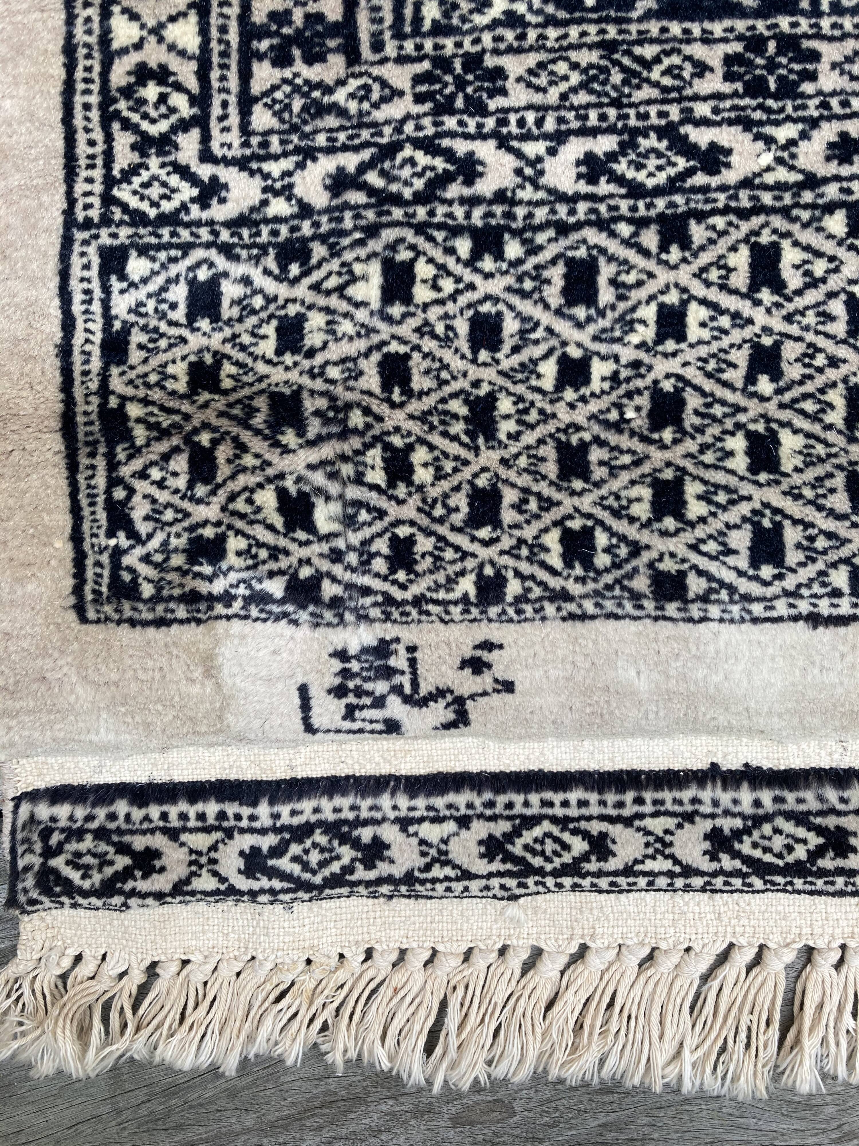 Oriental rug pure hand-woven wool 99x150cm