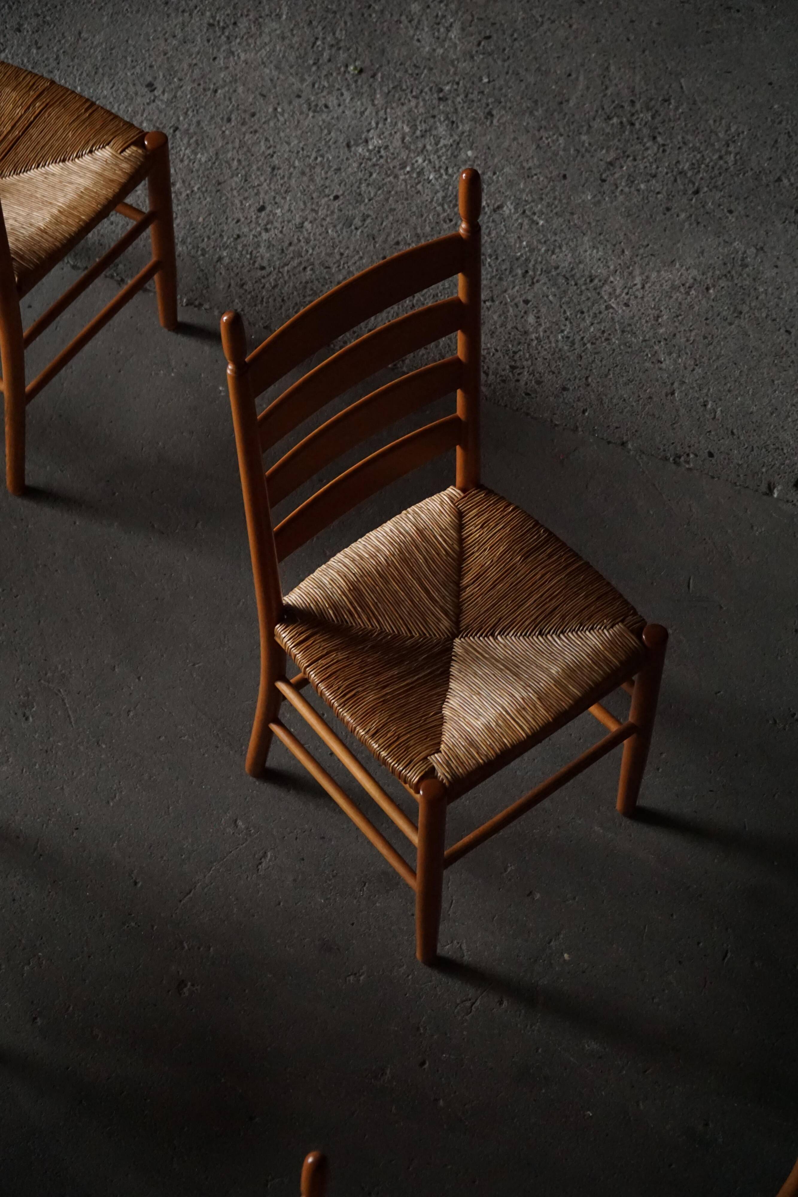 Set of 8 modern Italian dining chairs, beech with woven seats, 1960s.