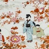 Plat en porcelaine de Chine 1900 décor floral et de personnages