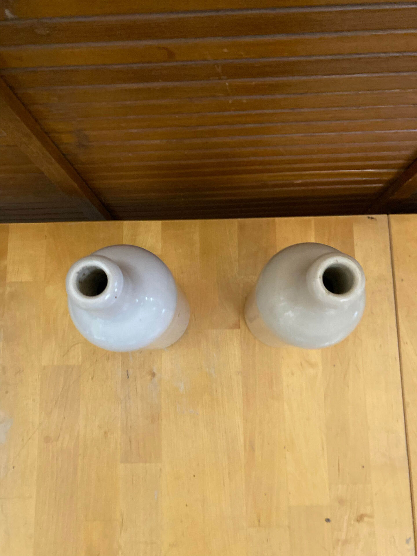 Paire ancienne bouteille mkm grès émaillé beige + blanc cuisine vintag