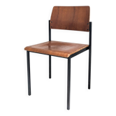 Chaise empilable vintage Mid-Century en bois design danois piètement métal