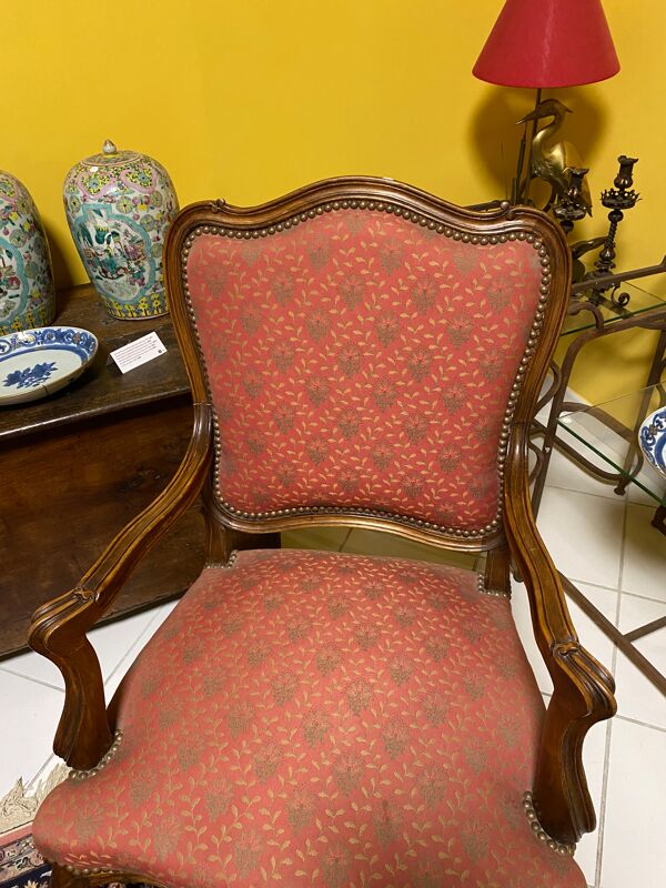 Fauteuil style voltaire