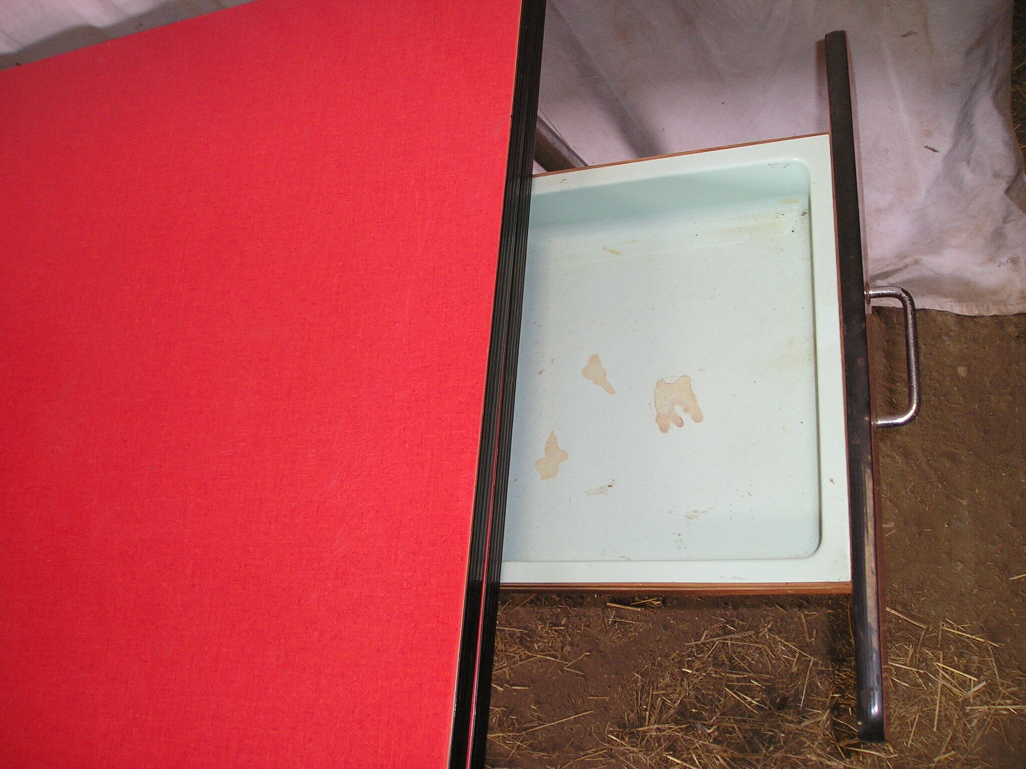 Table formica red 1970