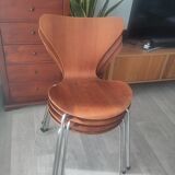 4 "Ant" chairs by Fritz Hansen, number 0164, refurbished.