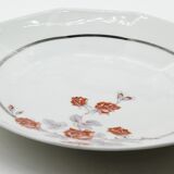 Dish with vintage roses