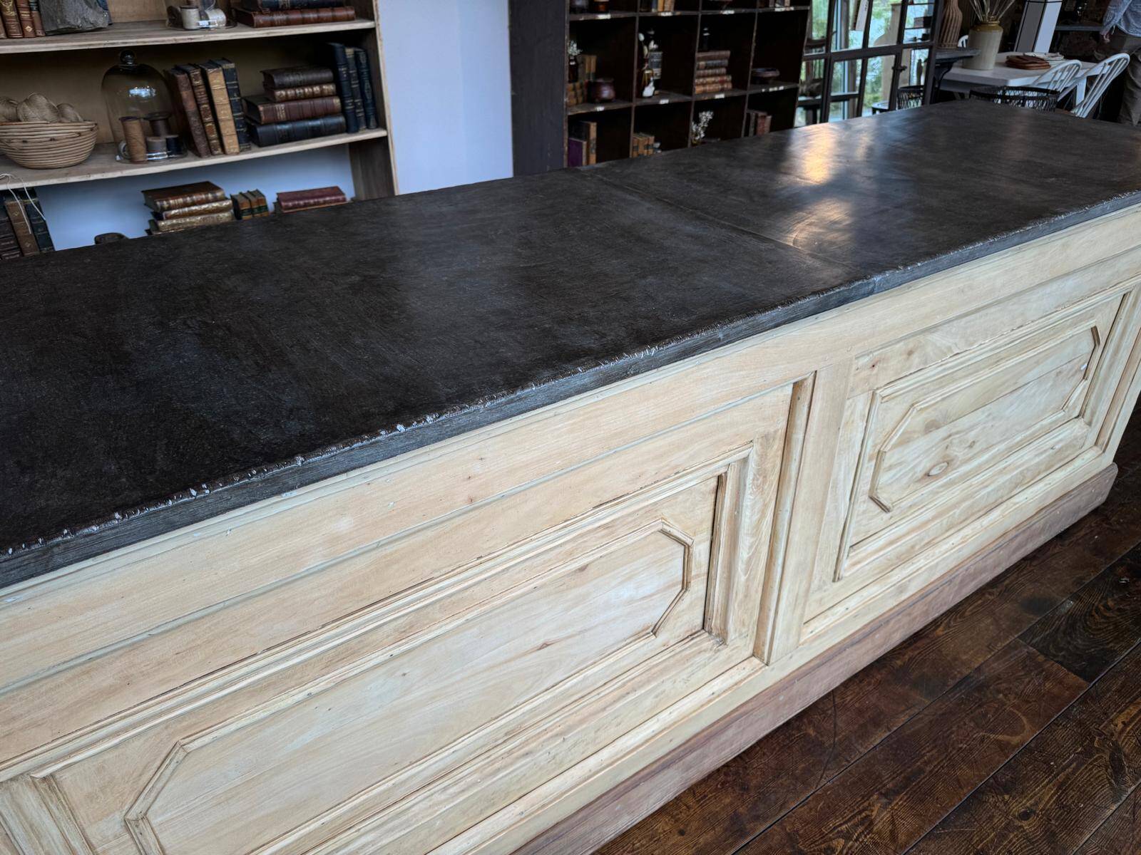 Grand comptoir de Pharmacie