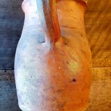 Ancienne cruche en terre cuite