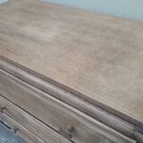 Wood chest of drawers