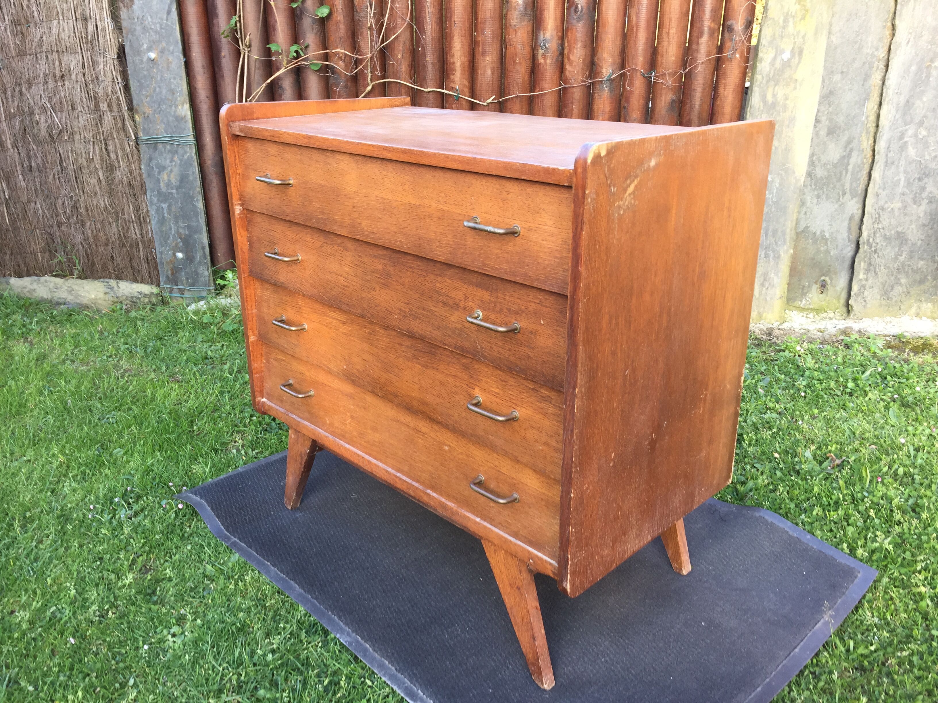 Commode vintage à pieds compas en chêne