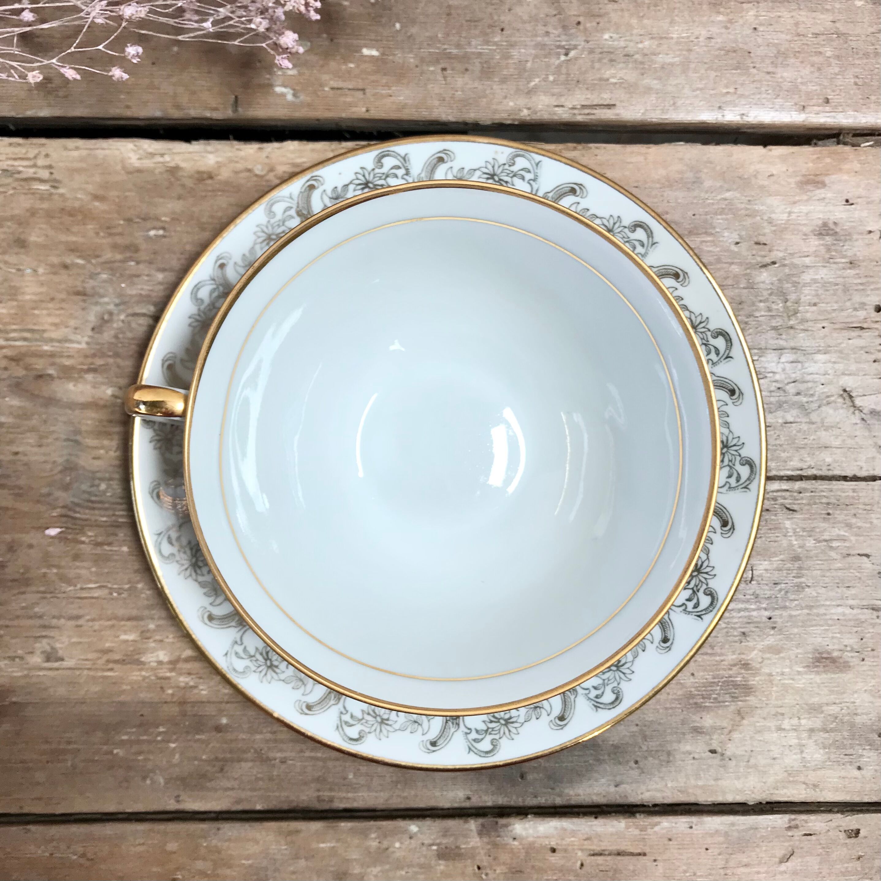Pair of fine porcelain tea cups