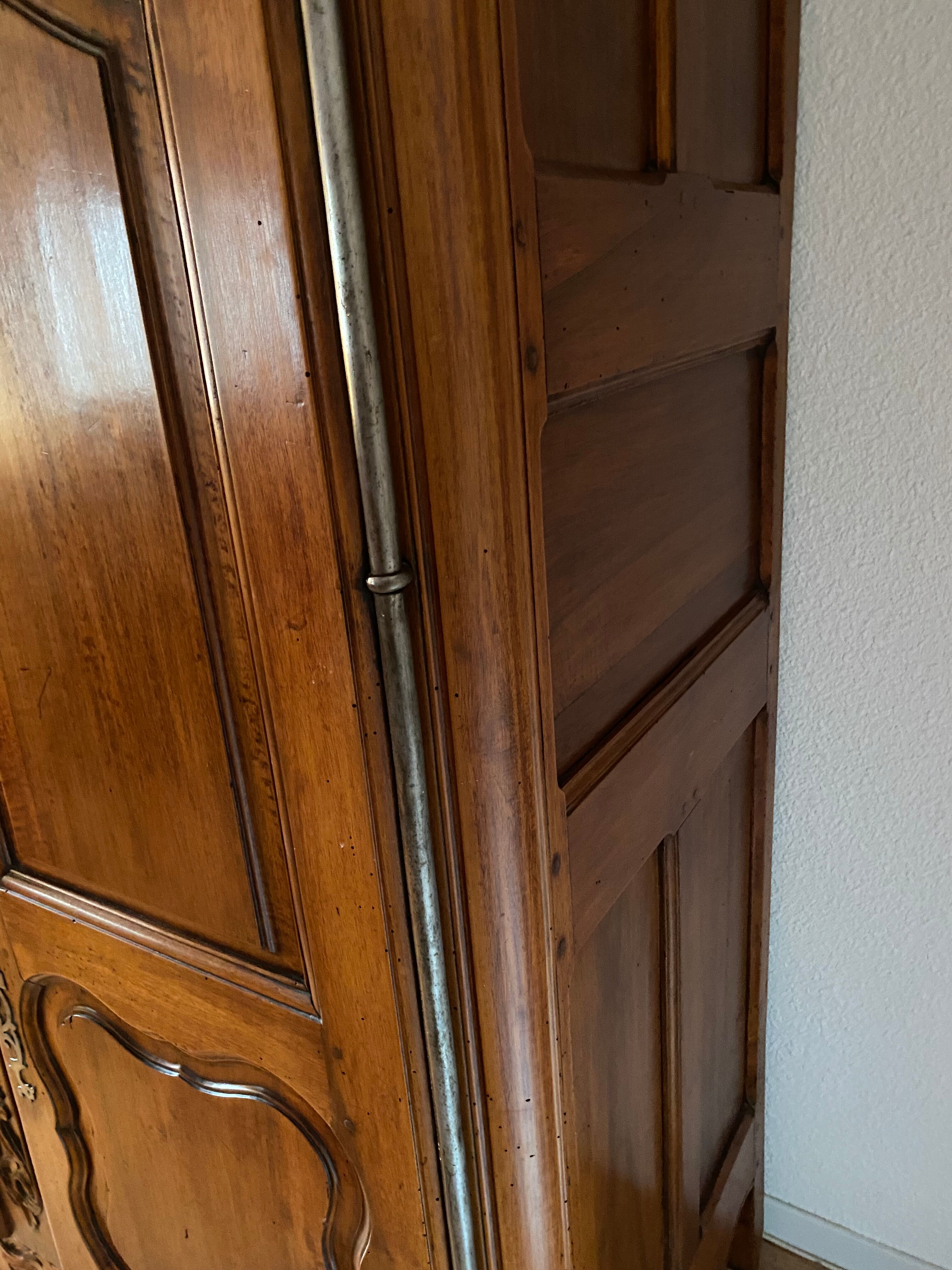 Cabinet Louis XV walnut 19th