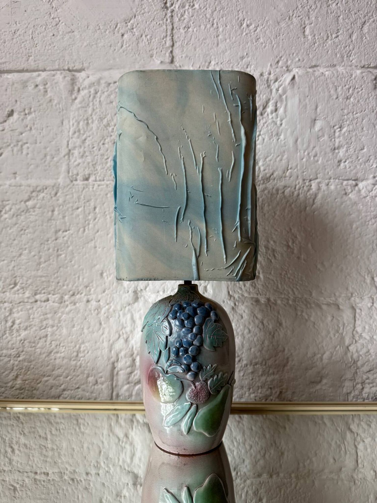 Lampe barbotine artisanale fruits années 70