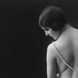 Vintage female backless female photography - Belle Époque 1930
