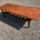Table en palissandre Topform. Table basse vintage. Sangles en cuir