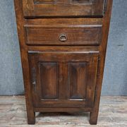 Standing man in Louis XIII style, made of solid oak, from the 20th century.