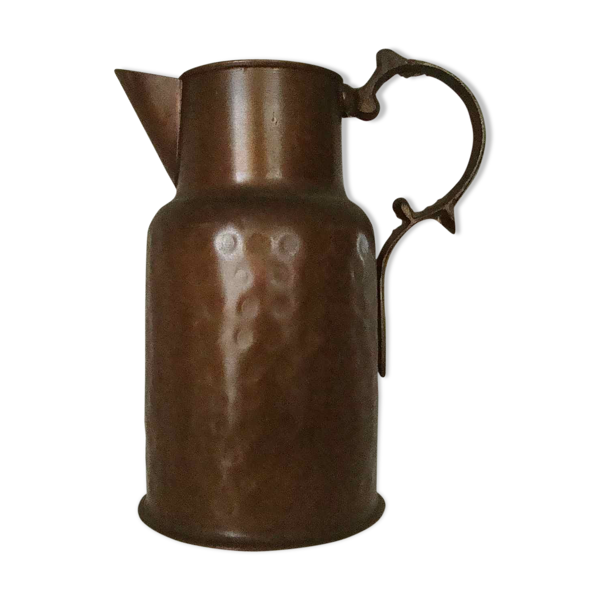 Pichet en cuivre