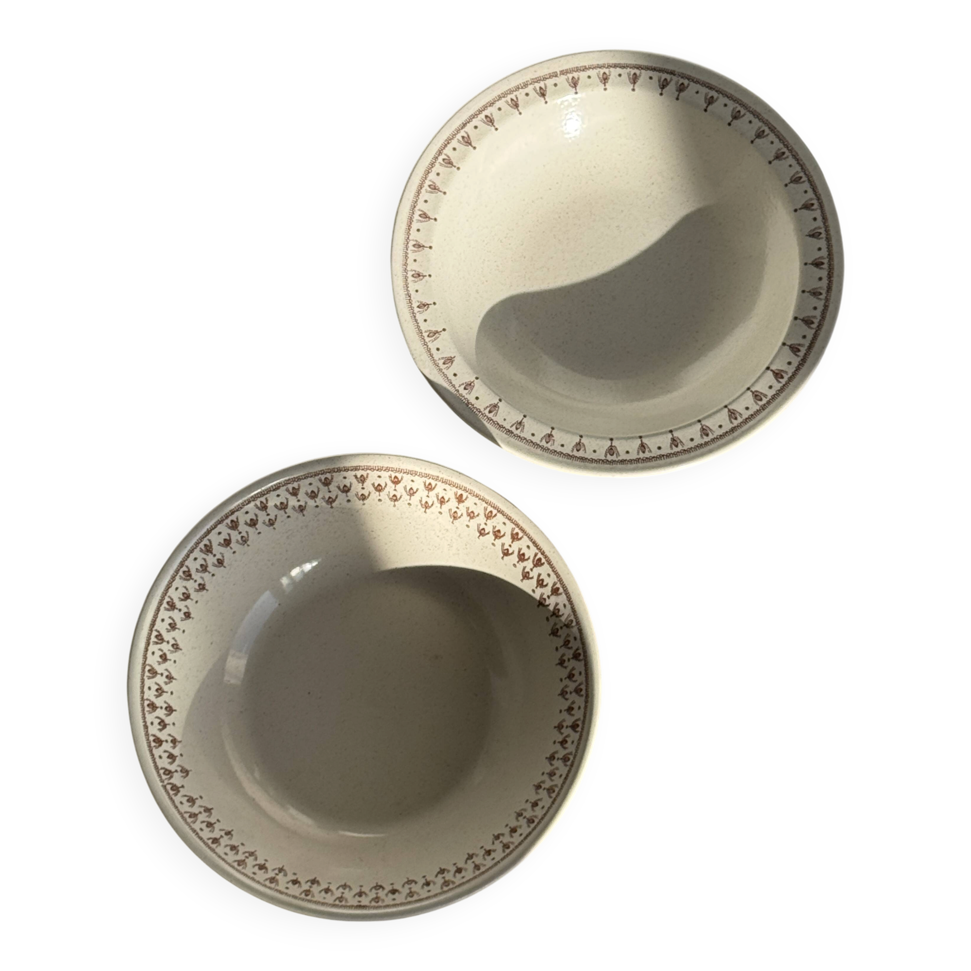 Set of a salad bowl and a vintage brown circular dish D28.