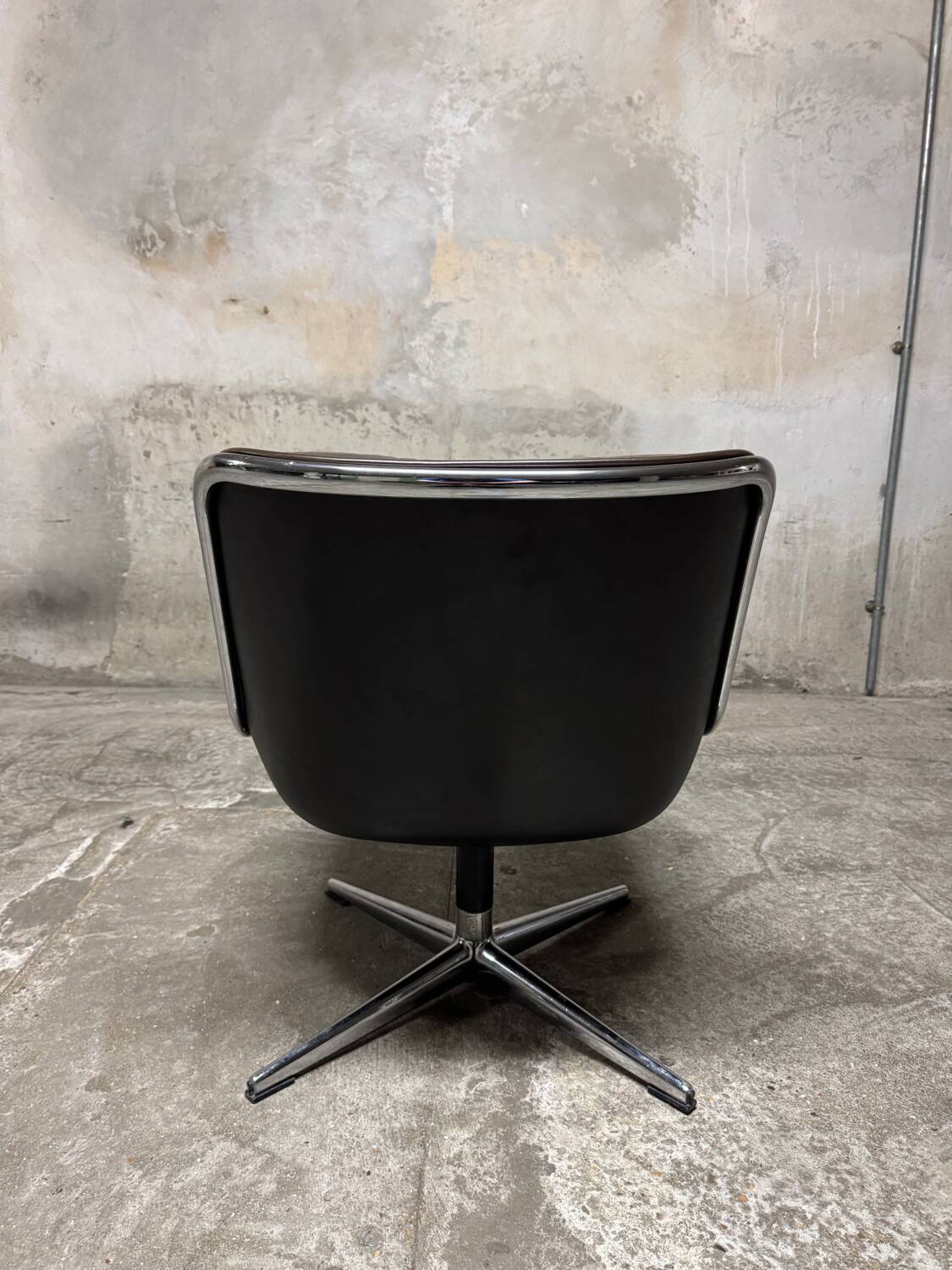 Armchair by Charles Pollock for Knoll, 1970s