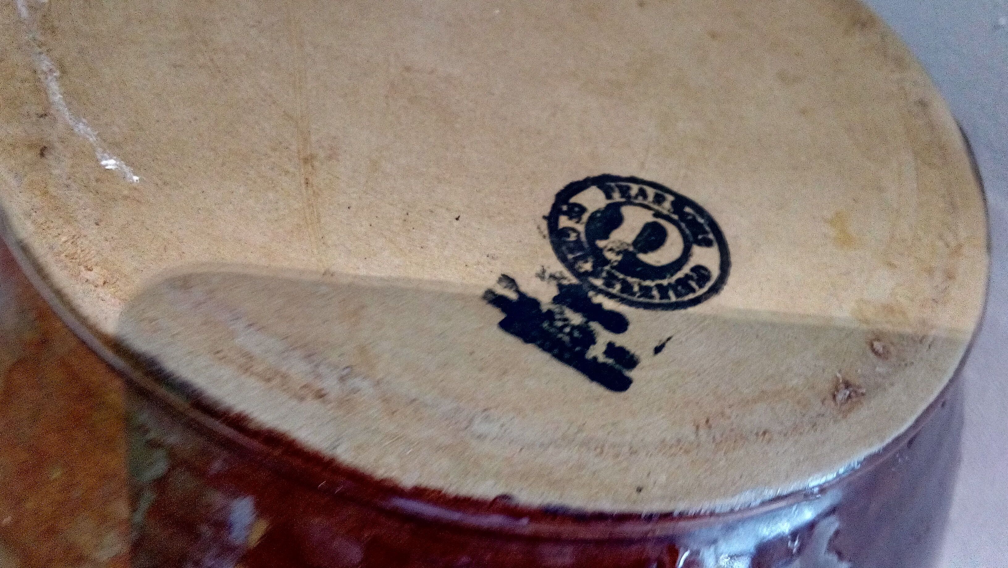 Enamelled sandstone pot