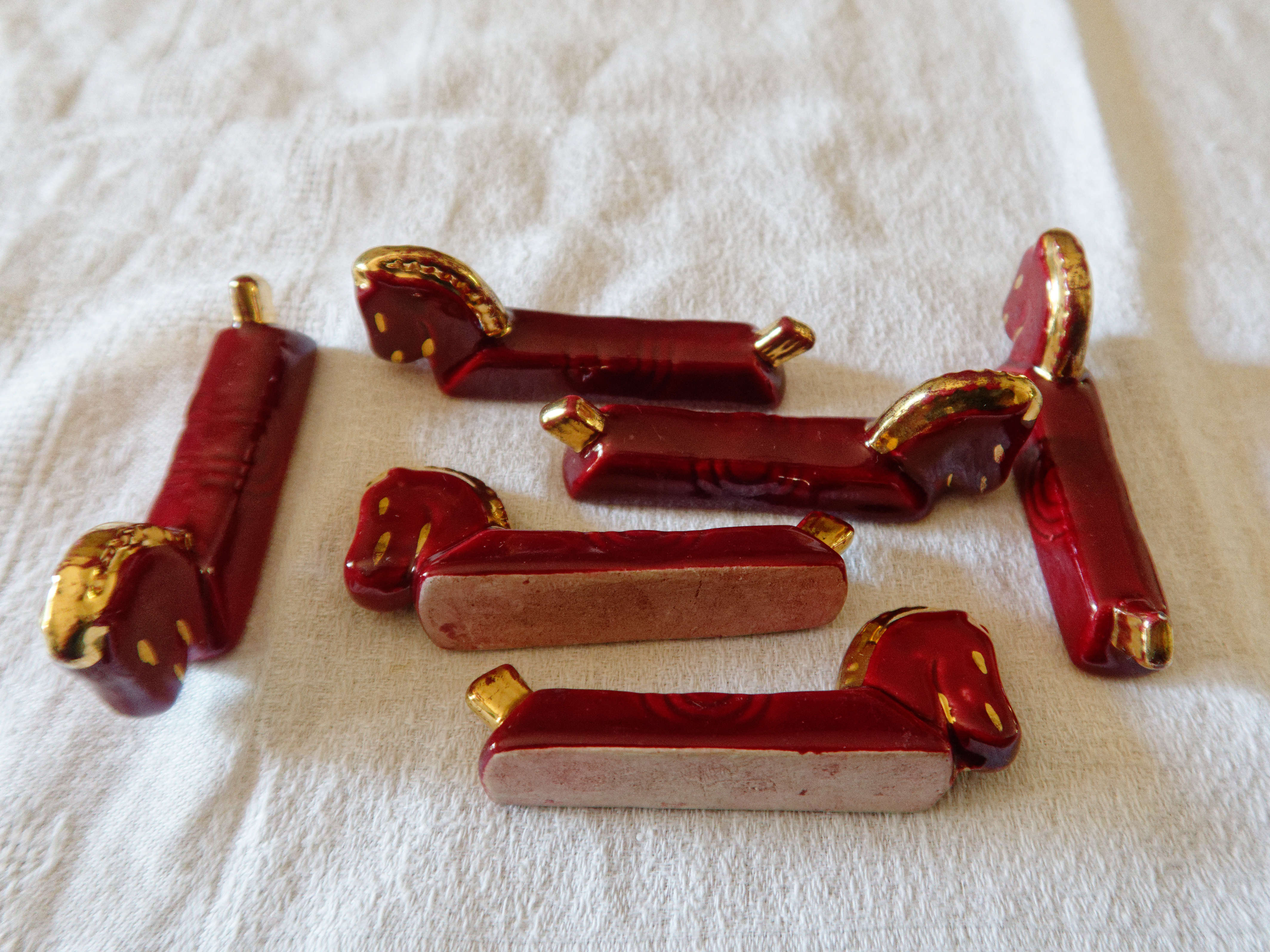 6 vintage ceramic knife holders Bordeaux and gold