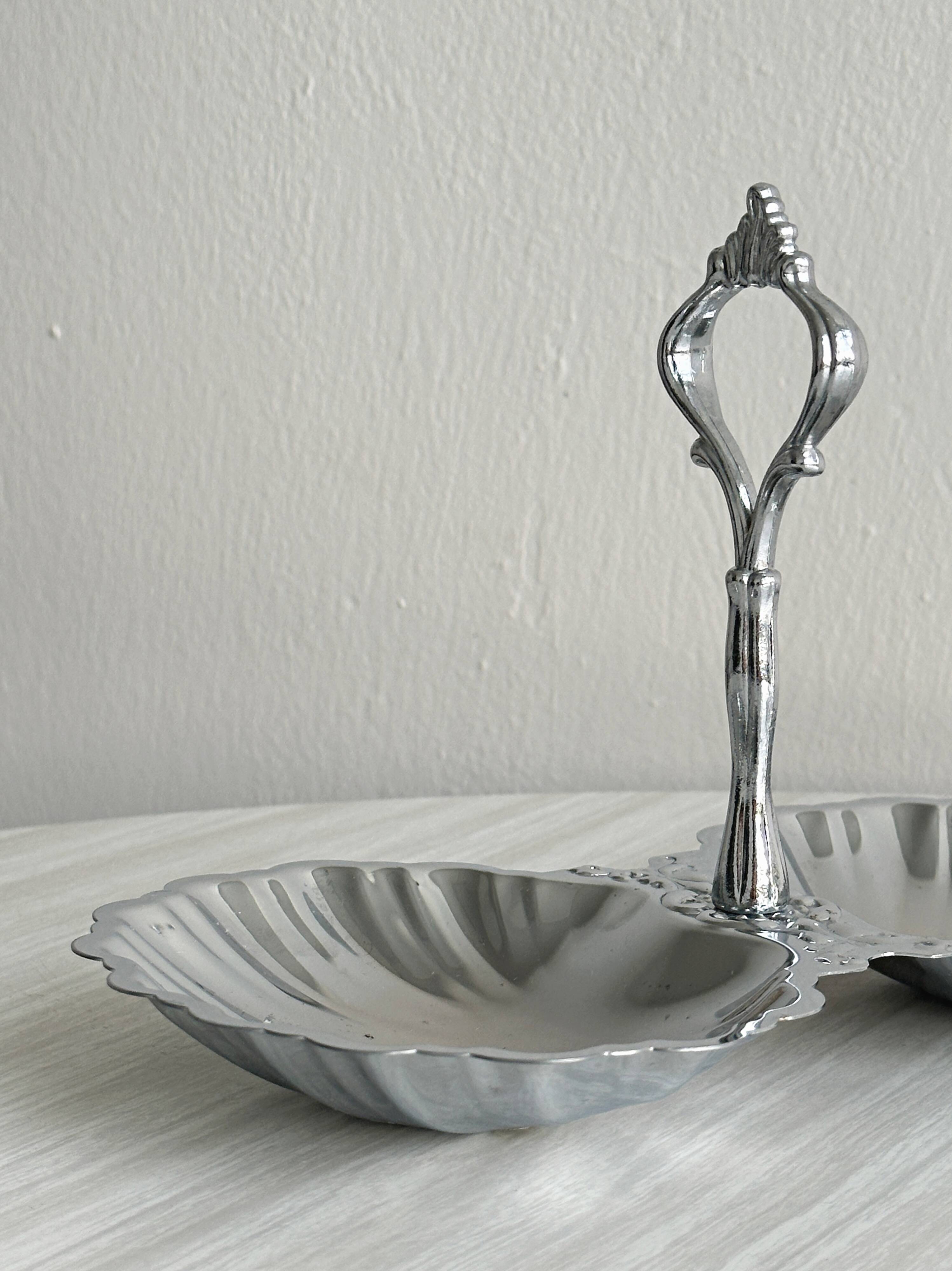 Lightweight metal double compartment plate
