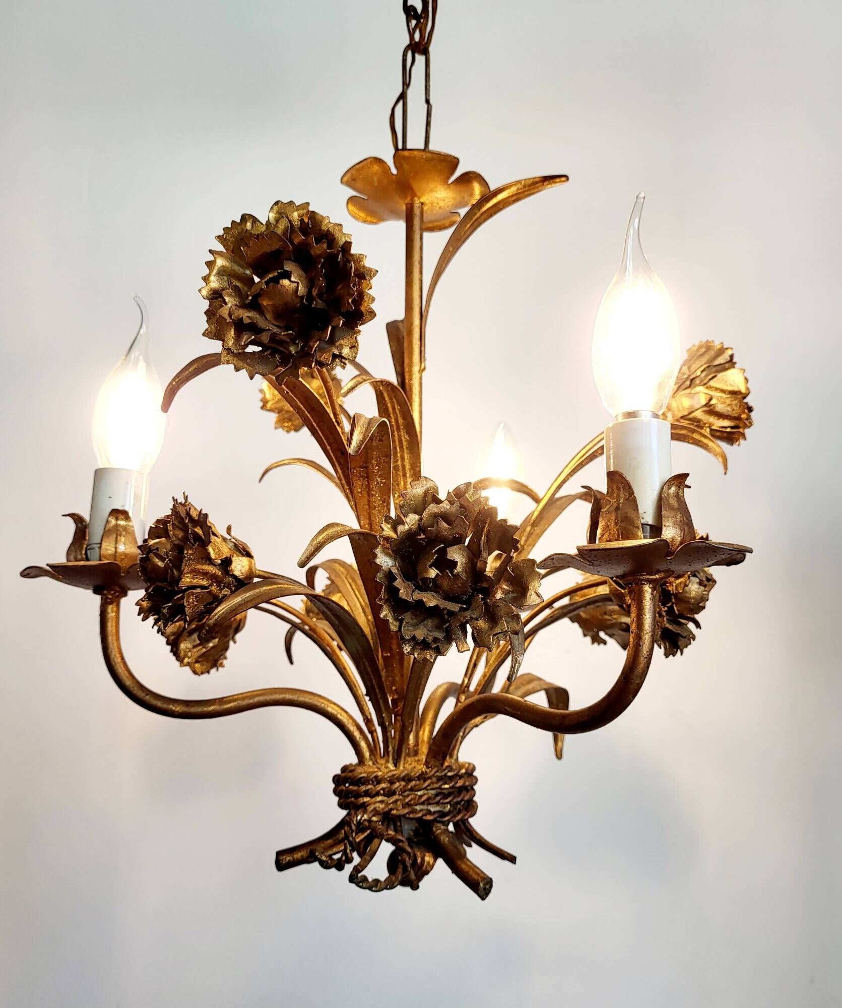Hollywood Regency Roses kroonluchter, Verguld, Drie Armen, Italie