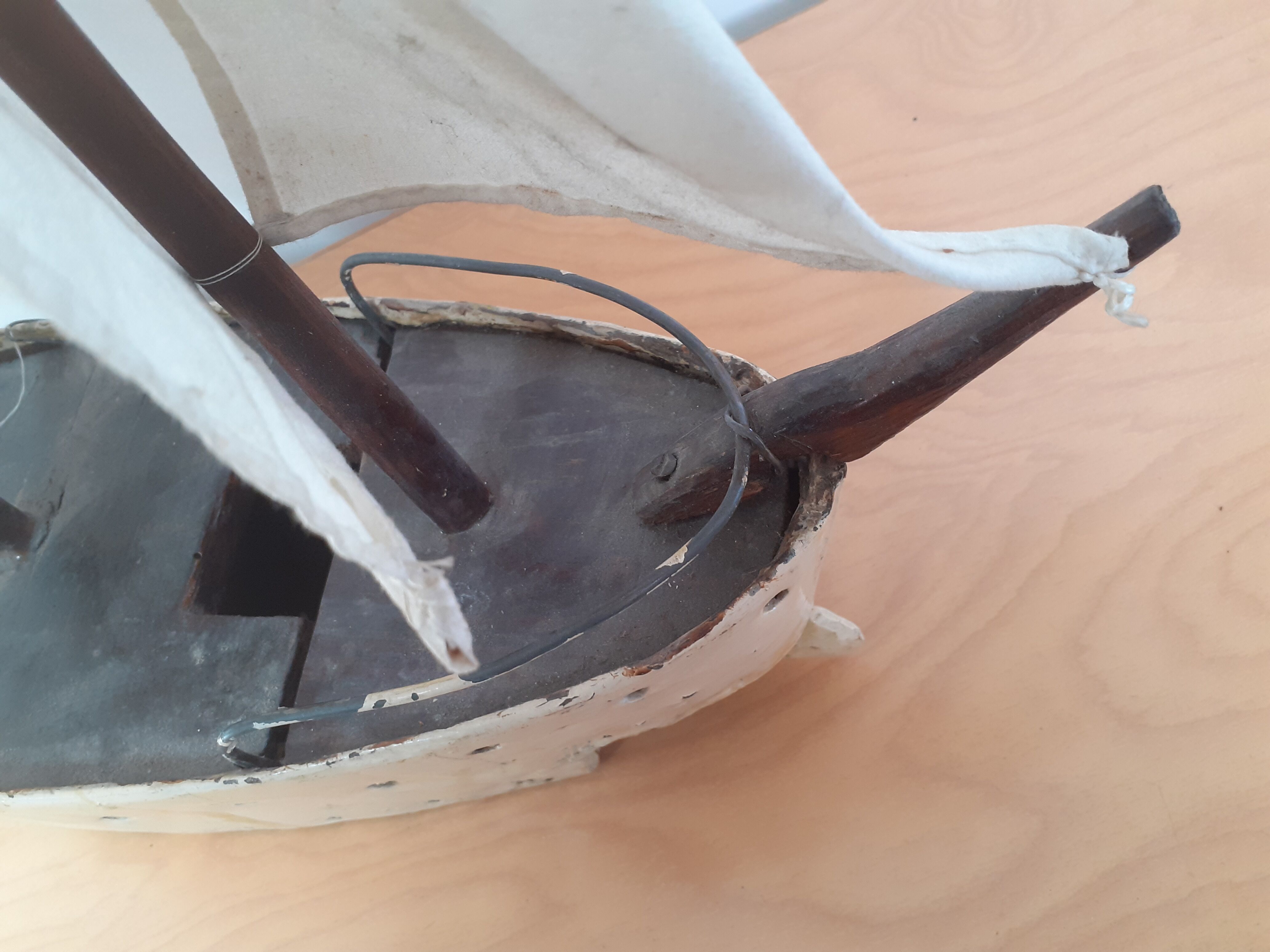 Model of sailboat 3 masts navigable bois blanc