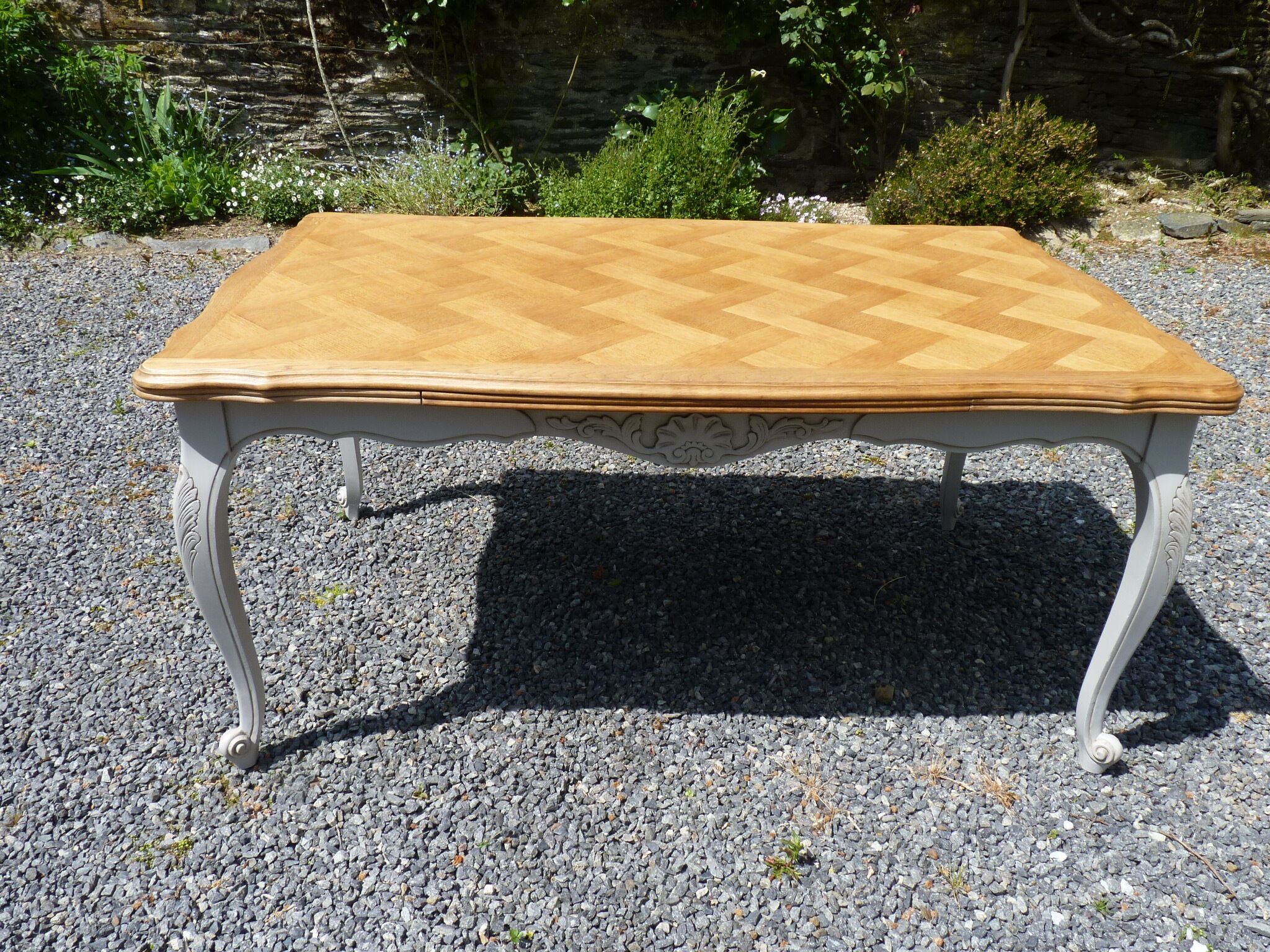 Oak extendable table