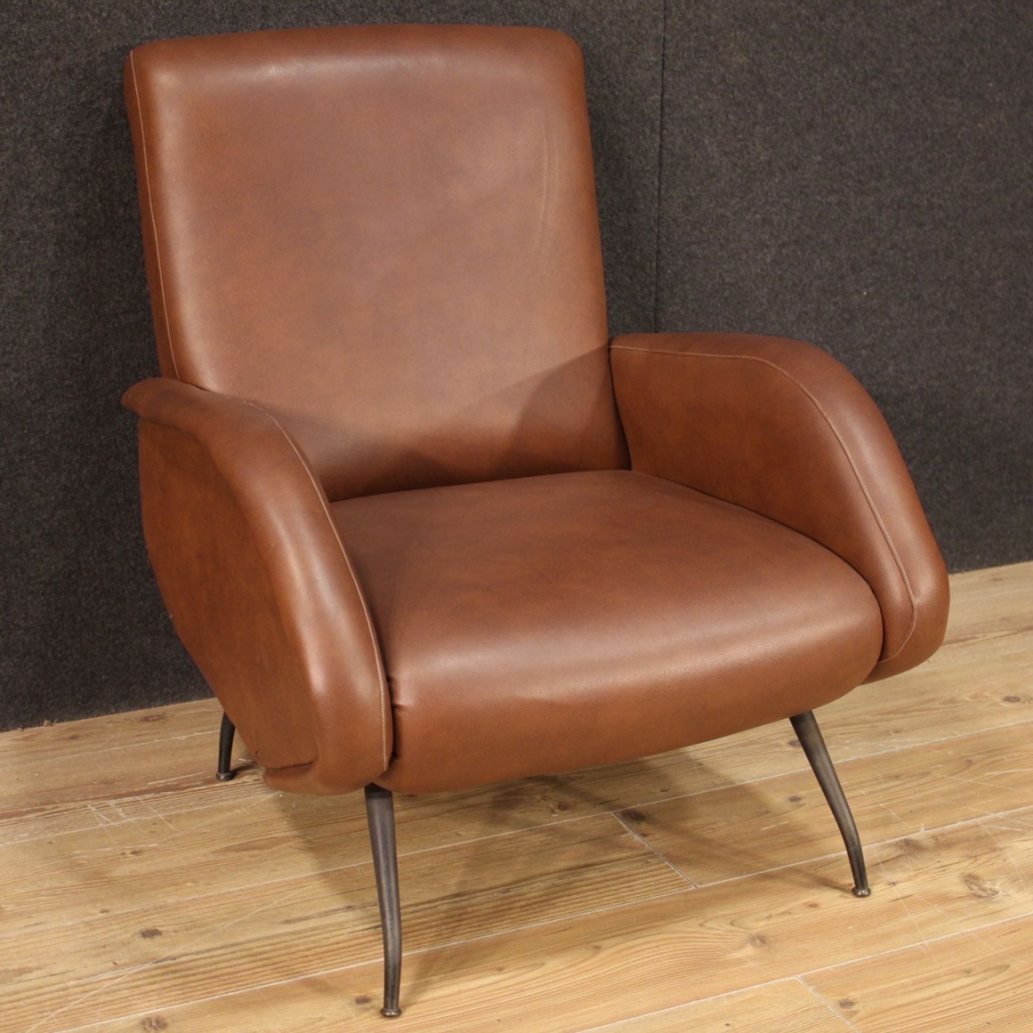 Belle paire de fauteuils des années 70