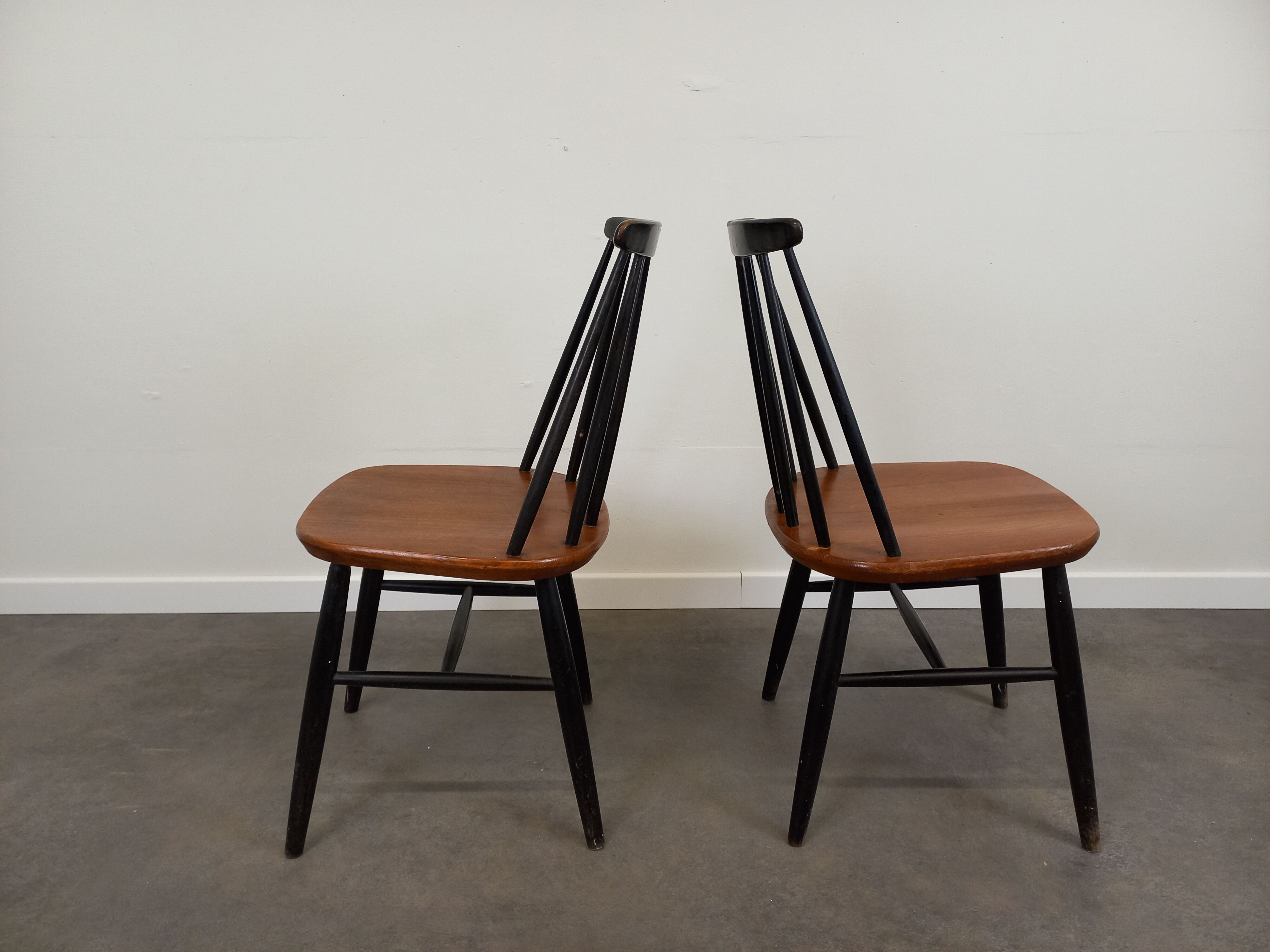 Pair of Scandinavian chairs