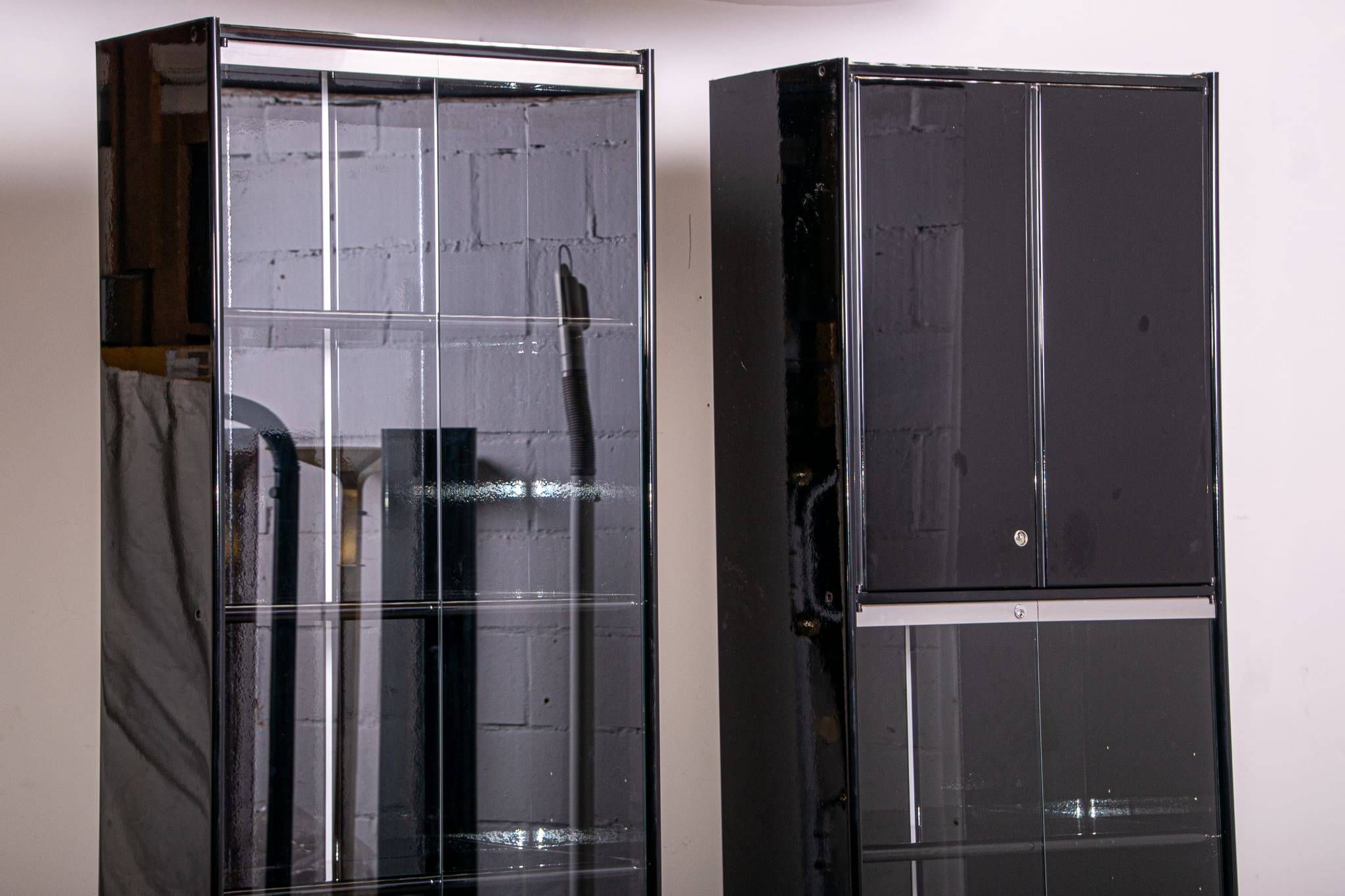 Set of Olinto book cases designed by Kazuhide Takahama for B&B Italia circa 1980