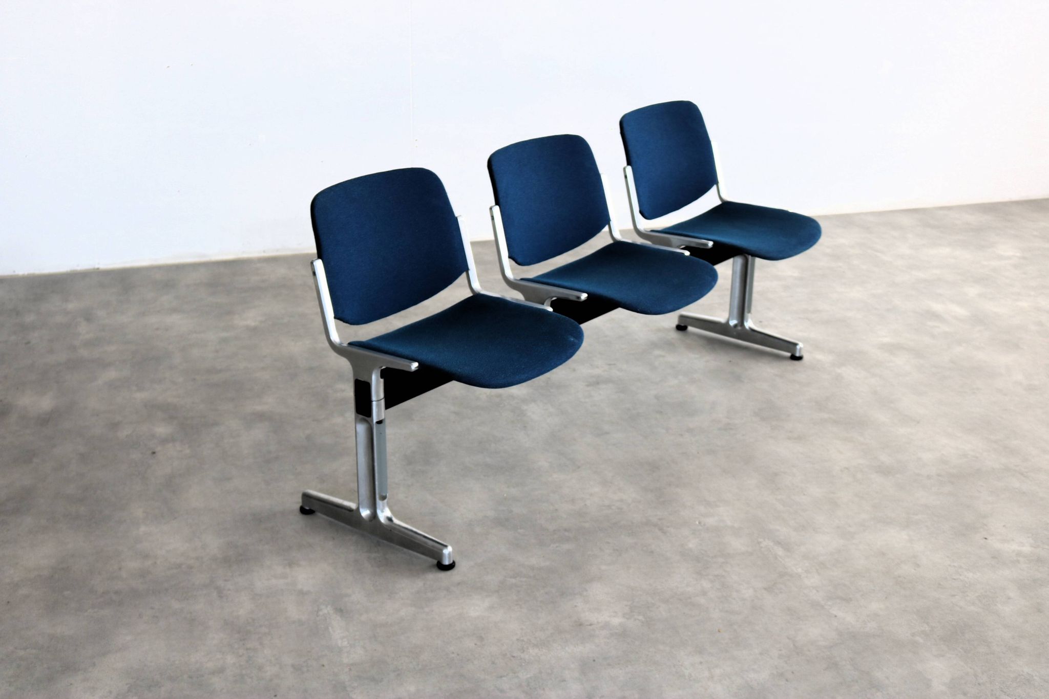 Vintage bench | waiting room bench | 1970s | Castelli