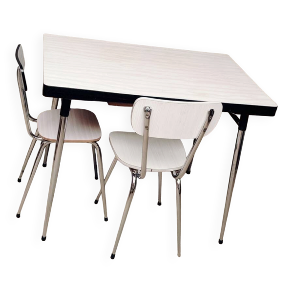 Ensemble table Formica et 2 chaises